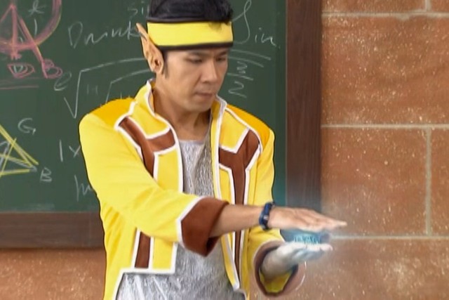 影视同人小说 萌学园之光暗同源猴赛雷队长回到了萌学园,带了艾格妮丝