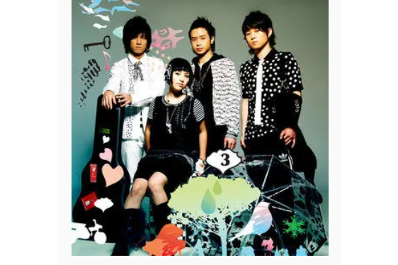 p>《枪与玫瑰》是南拳妈妈演唱的歌曲,收录于《调色盘》专辑中. /p>