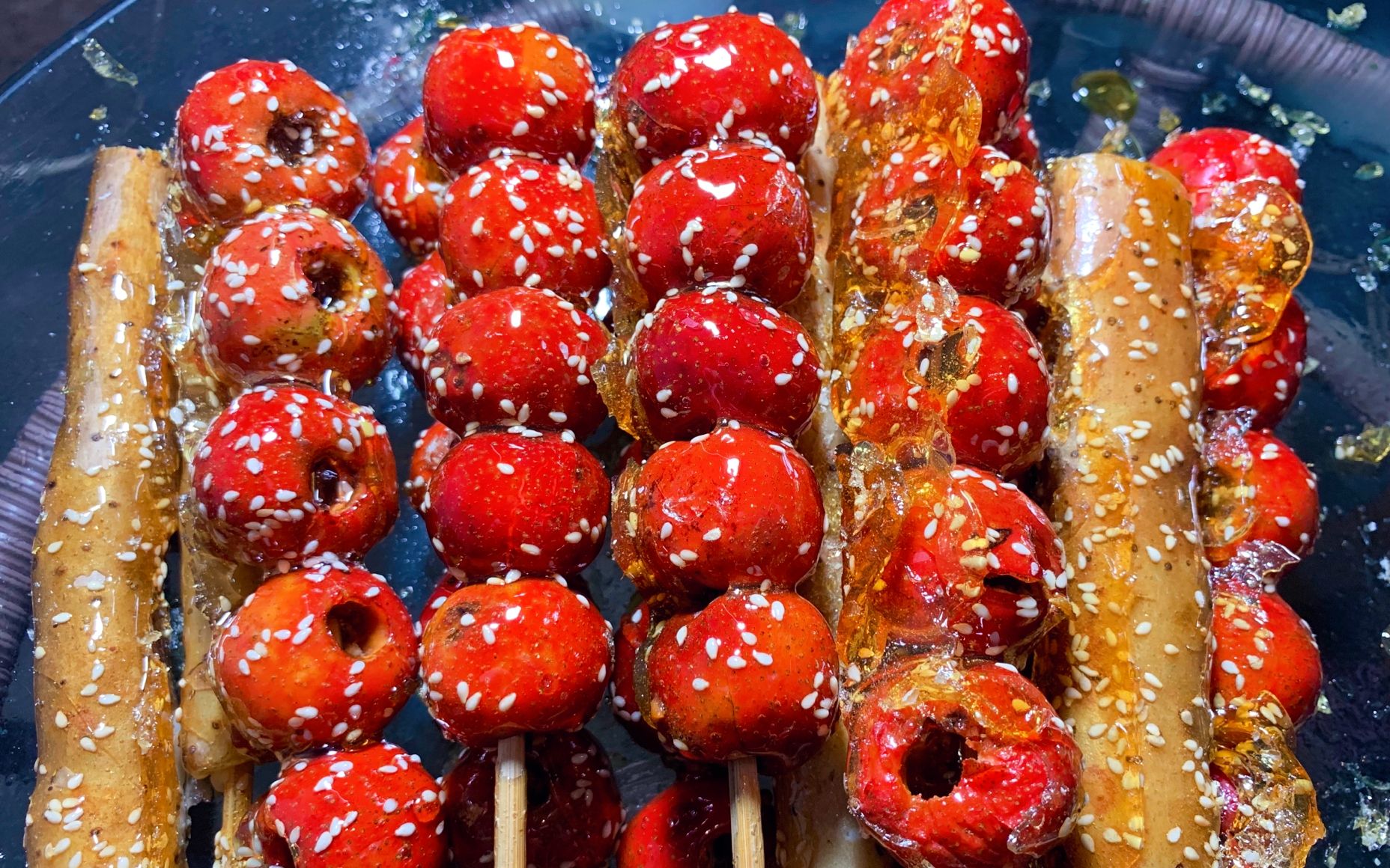 冰糖葫芦直接放糖就错了,教你正确做法,不返砂不粘牙,酸甜开胃