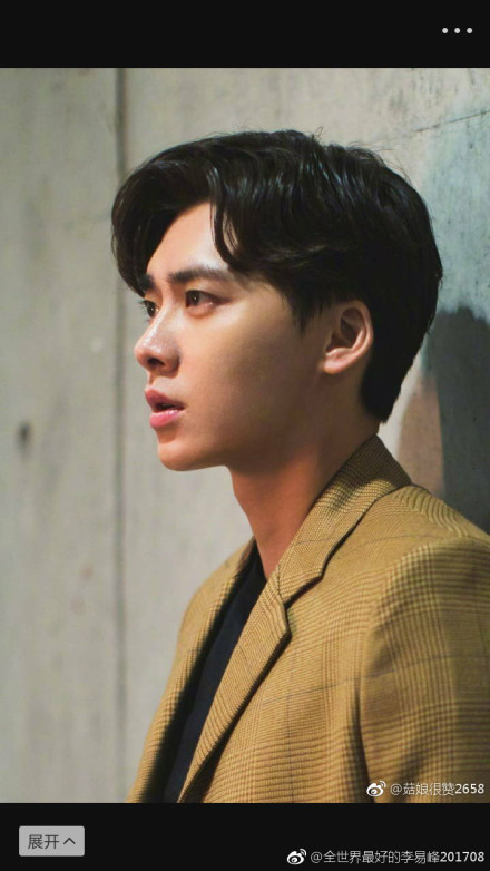 朝天鼻非常严重的明星 李易峰是什么鼻型