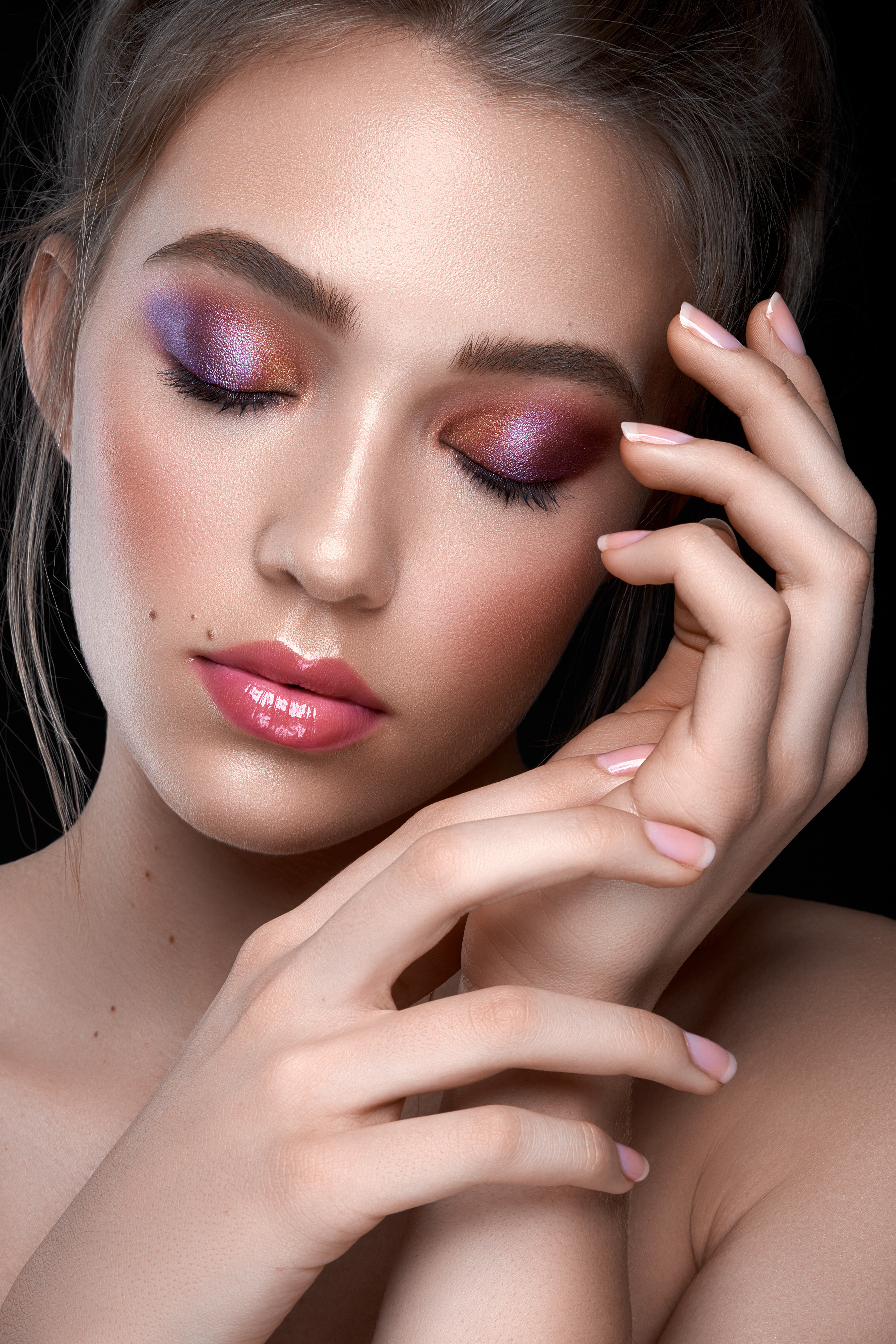 h e l e n a s a n d a h l-被彩妆武装的美女