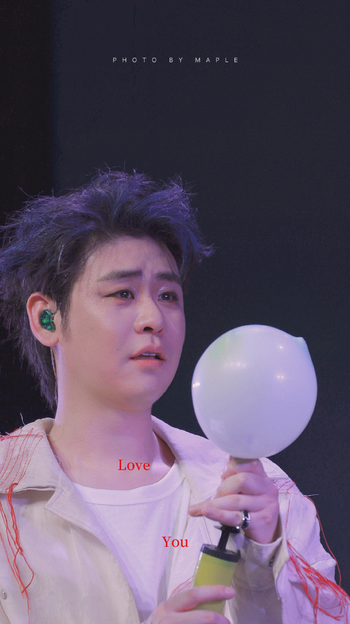 大家看图说话吧  我已被可爱9215迷迷糊糊了  ——@小辫儿张云雷