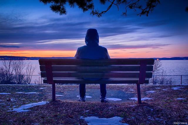 喜欢独处 vs.喜欢社交:哪种方式更能满足你的情感和心理需求?