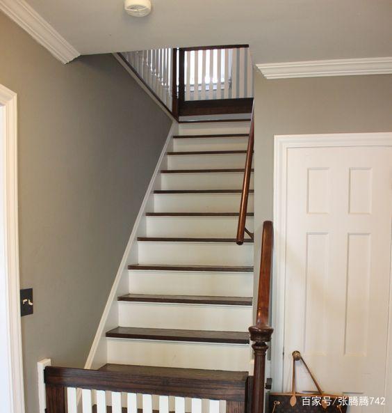 为什么家里的楼梯口要装一扇半截小门?