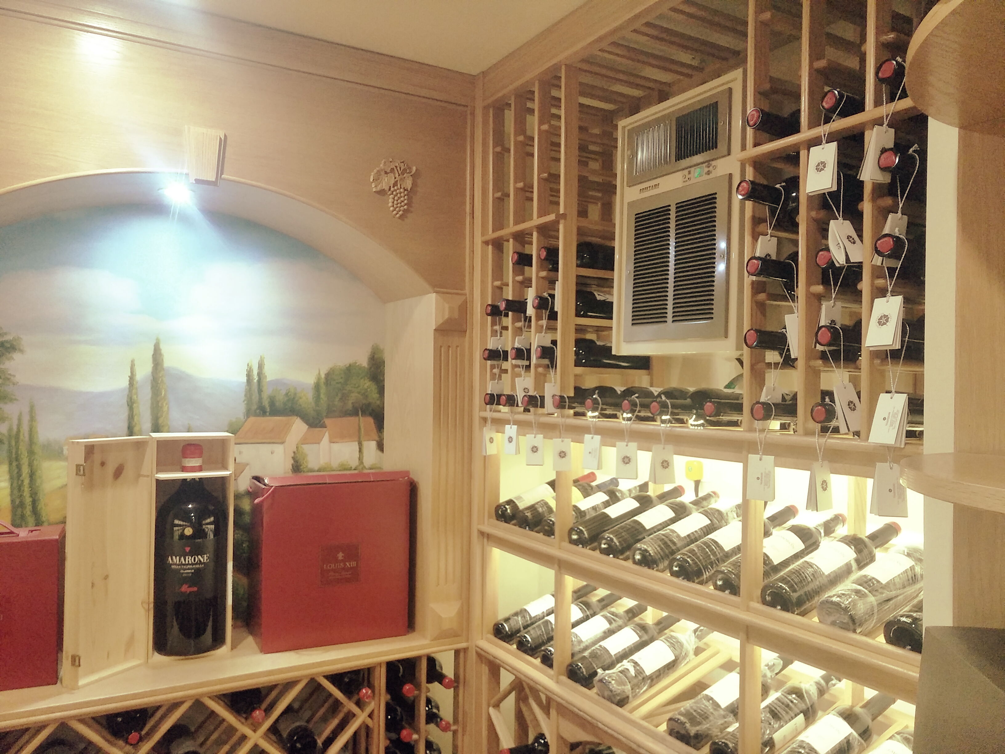 [分享]深圳半山海景私人别墅酒窖设计及完成酒窖图片