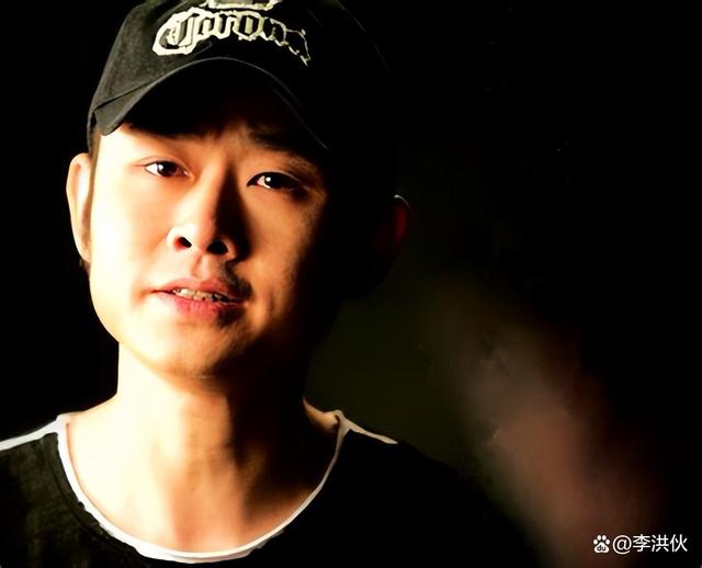 就很突然,知名歌手刀郎在其个人平台账号发布视频,官宣将暂时停止更新