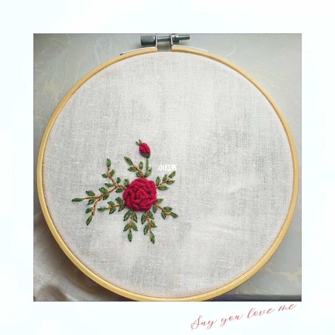 刺绣卷边玫瑰