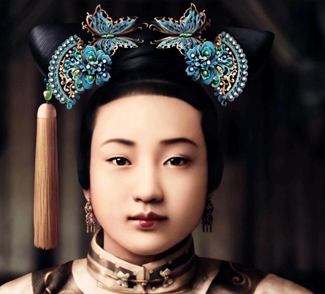 把珍妃扔进井里的太监,晚年回忆时说出心里话:她真的很了不起