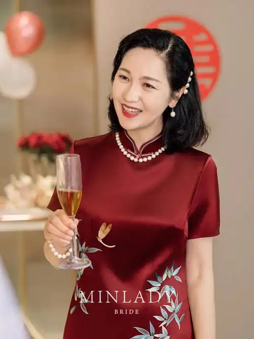 婚礼气质妈妈礼服妈妈穿旗袍太好看了60