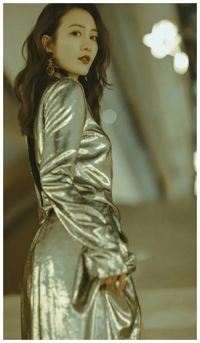 王鸥惊艳登场美图系列第60期专访明星王鸥