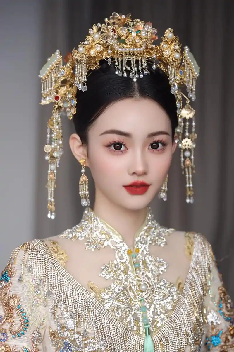 金色气质新娘秀禾妆容分享78.中式温婉止不住的柔情简单大方 - 抖音