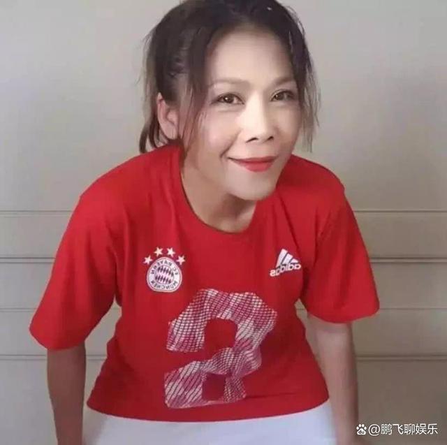 田震也走上国内挣钱国外享受的这条路