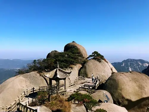 安徽潜山:天柱山之旅