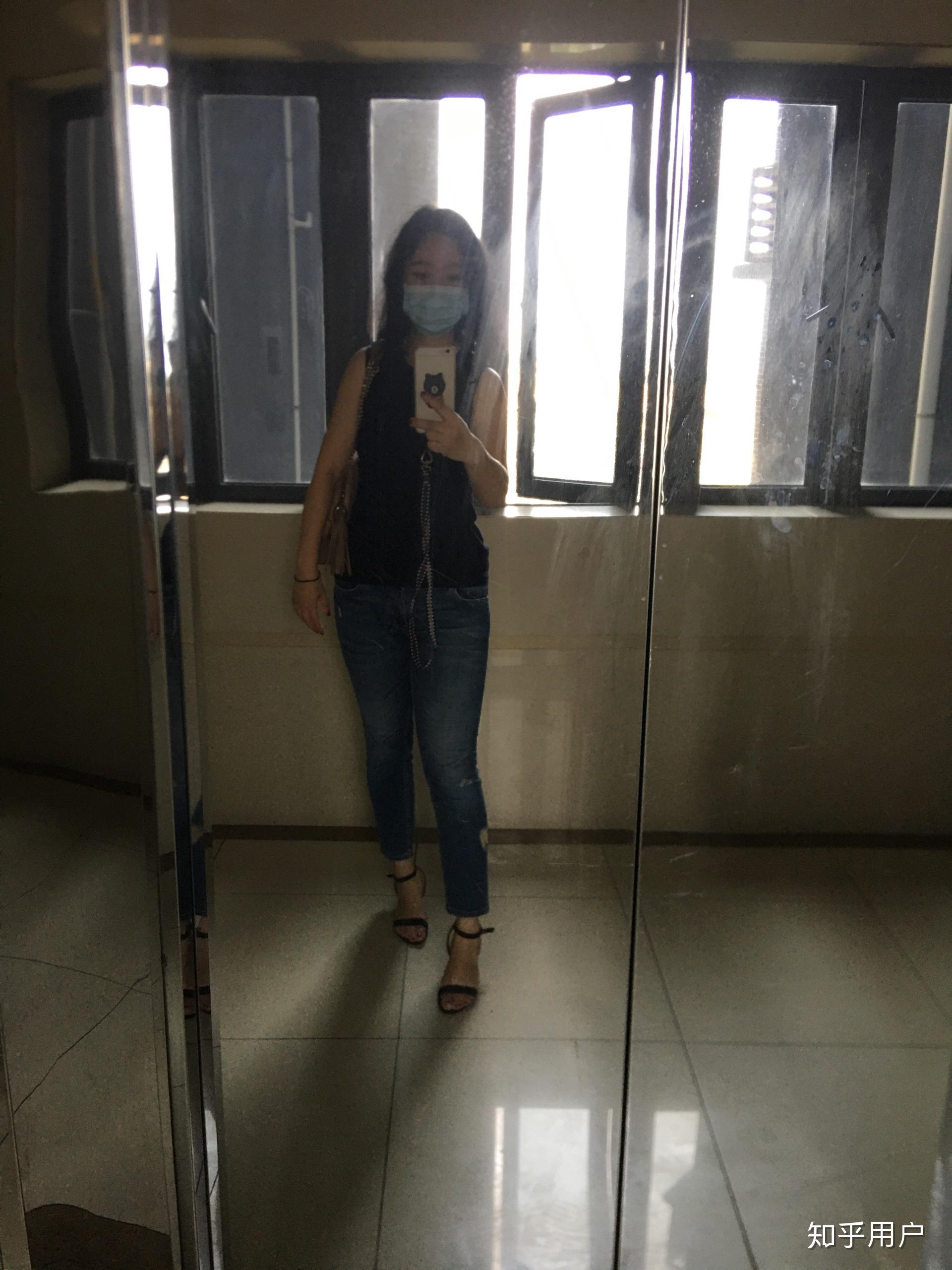 各位仙女们,身高165,体重130斤的要怎么穿搭衣服啊?