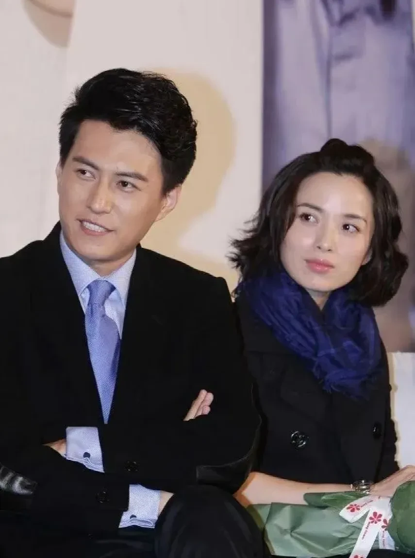 靳东娶的二婚老婆竟然是我们熟悉的她?