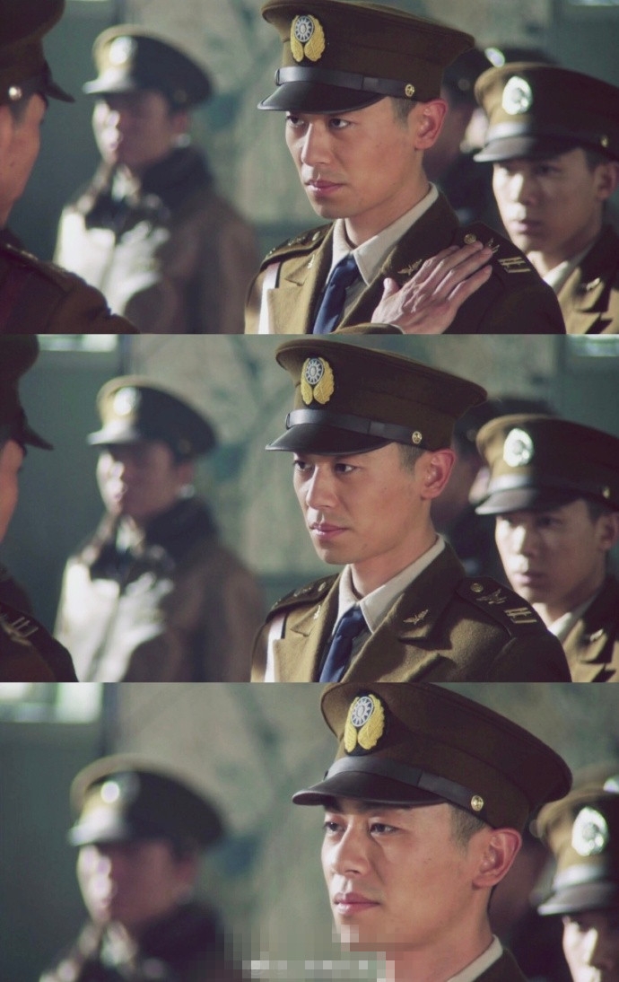 行走的荷尔蒙朱亚文上演制服诱惑想看他穿军装喊宝贝