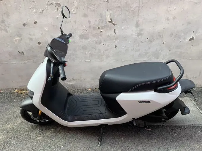 九号电动n70c电动轻便摩托车