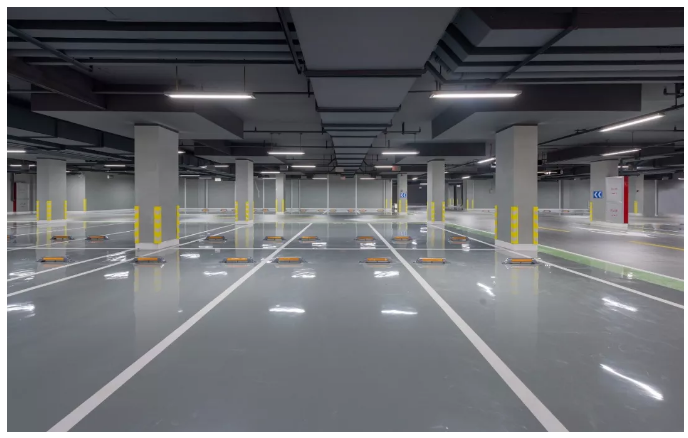 融创候潮府地下车库 实景图