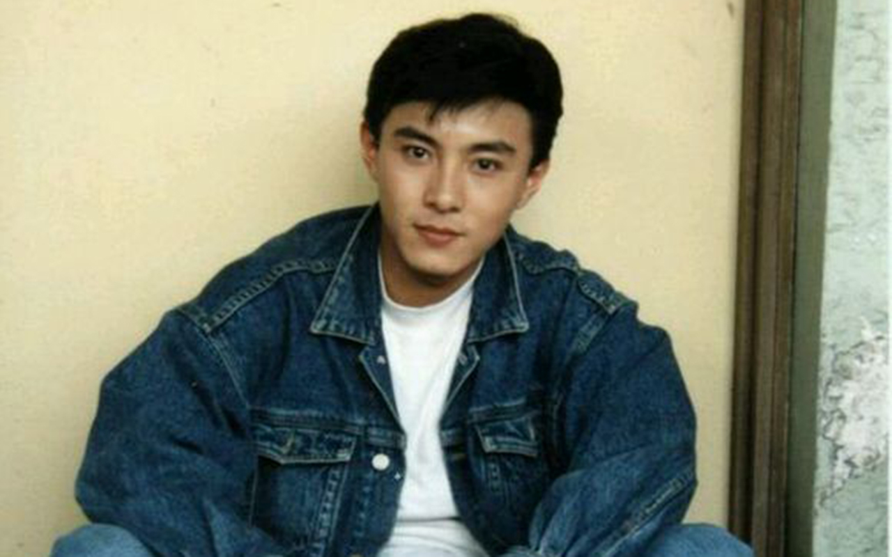 年轻时候的张卫健不输现在任何一个小鲜肉同意的小伙伴请举手