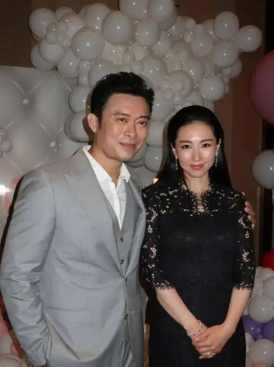 樊少皇妻子长得很漂亮但拍了几十部戏都不火现在被宠成公主