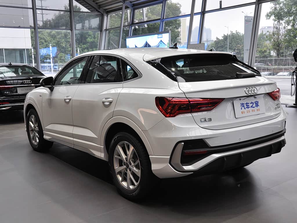 一汽奥迪 奥迪q3 sportback 2023款 35 tfsi 进取型(1.4t)