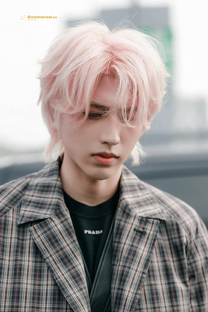 蔡徐坤高中留学旧照##蔡徐坤凌晨晒工作花絮