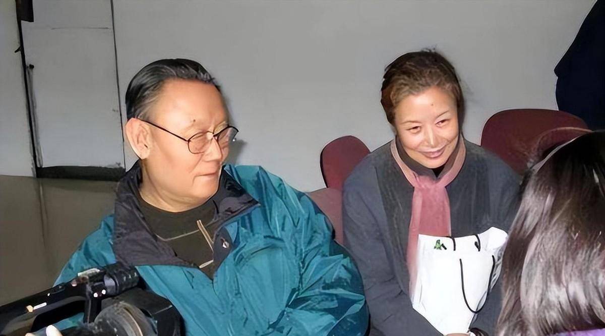 吕中成名记:嫁给同学,儿子是导演,儿媳是影后,女儿是国人骄傲_桂苓