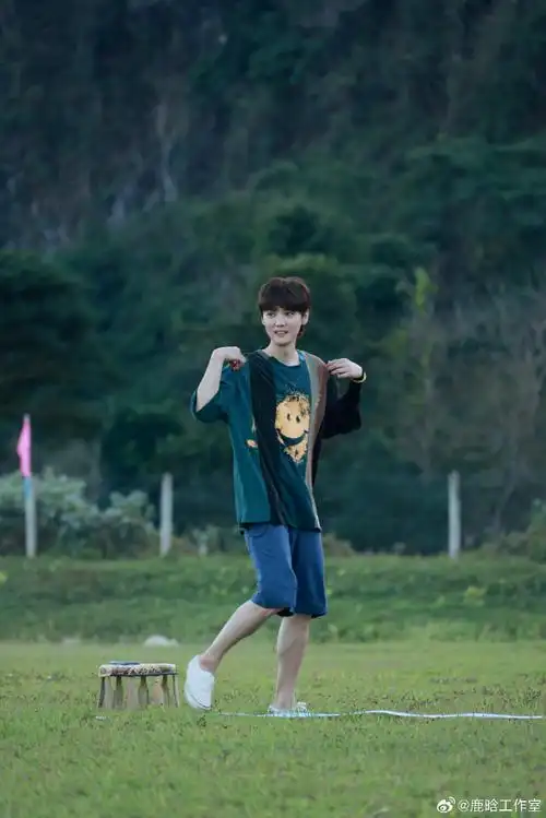鹿晗超话五哈团首届藤球大赛即将登陆老挝万荣,7号选手@m鹿m已经顺利