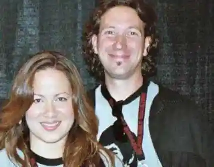 李香凝老公李香凝19岁恋爱25岁结婚