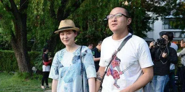 23岁搭档张国荣获封国际影后,2婚闪婚小3岁老公_梅婷_曾剑_婚姻