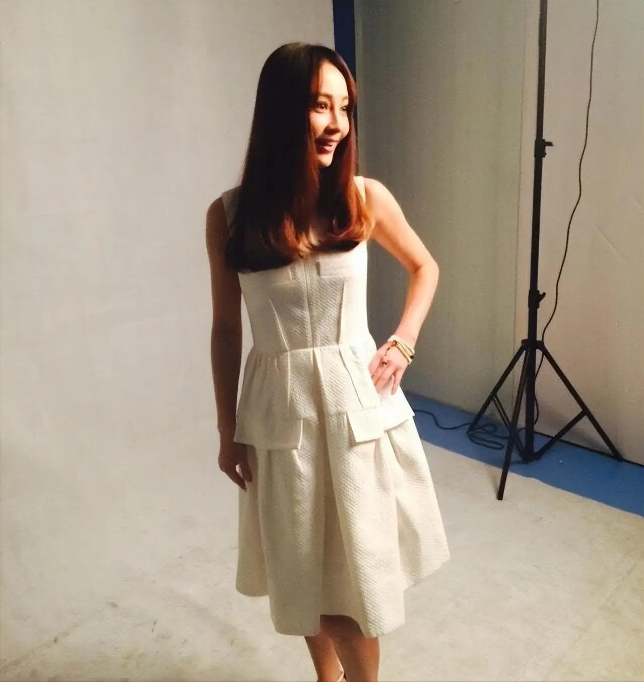 "周一见"十年,文章姚笛境遇变好,男方开大g,女方红光满面