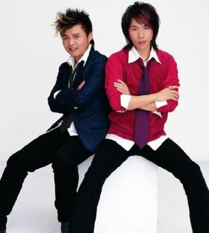 原创水木年华被淘汰还遭年轻人嘲讽 郑钧抱打不平还爆粗:你们算老几