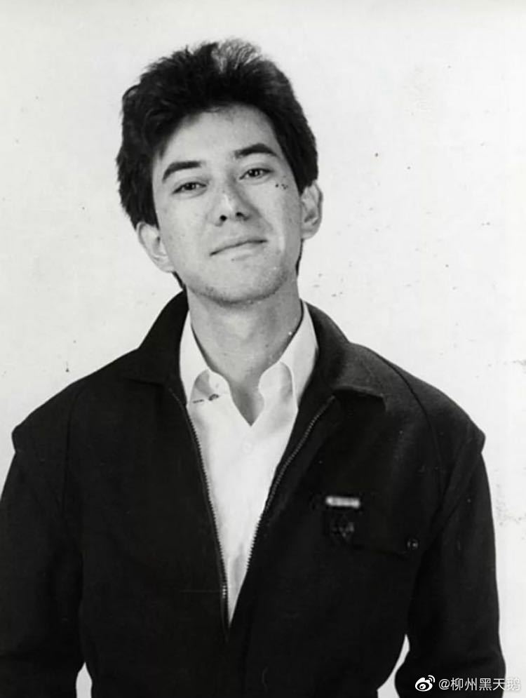 年轻时候的黄秋生先生