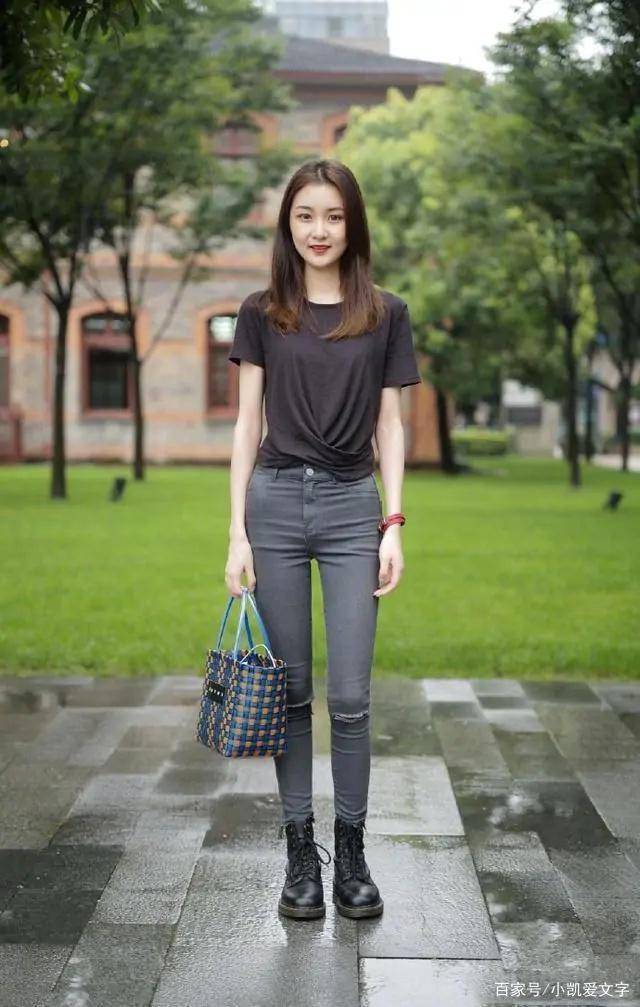 街拍:女生爱美是天性,出门打扮得漂亮大方,让造型更加亮眼