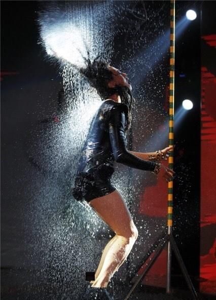 邓超《分手大师》个人剧照图片 扮女装造型