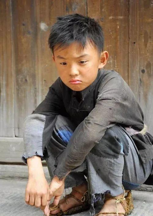 童星出道演技备受认可世纪宝宝郑伟前途无量