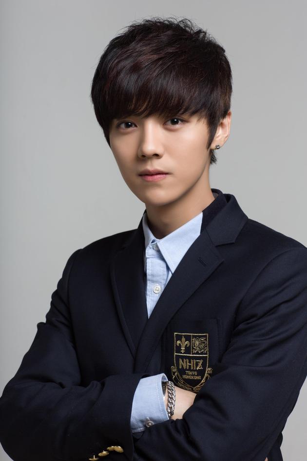 鹿晗摘得7月份明星榜冠军 关晓彤紧随其后