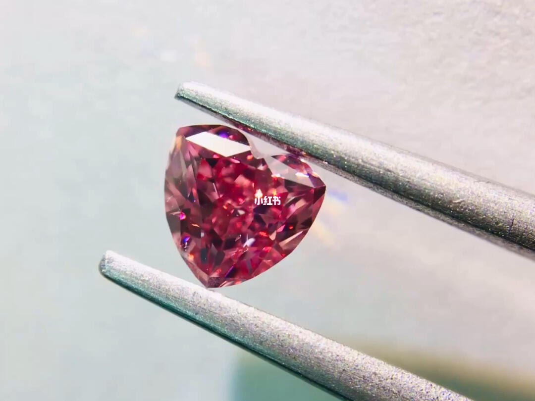 笔记灵感今天分享的藏品级粉钻屈指可数的顶级fvp艳彩粉钻近红色的