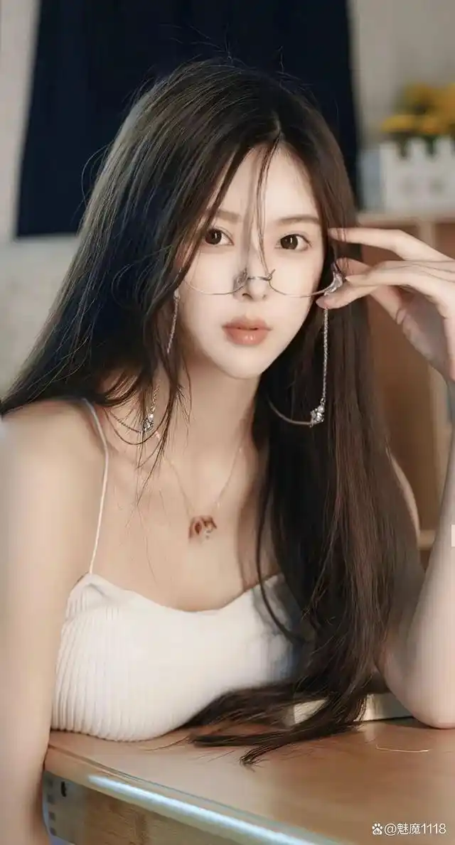 4k高清美女壁纸24心跳女孩