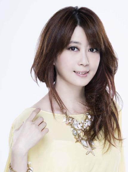 51岁孟庭苇为河北加油!