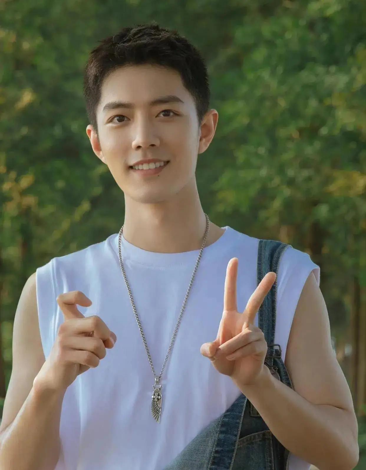 原创明星剪寸头最考验颜值颜值不高不敢剪肖战李现龚俊颜值变化大