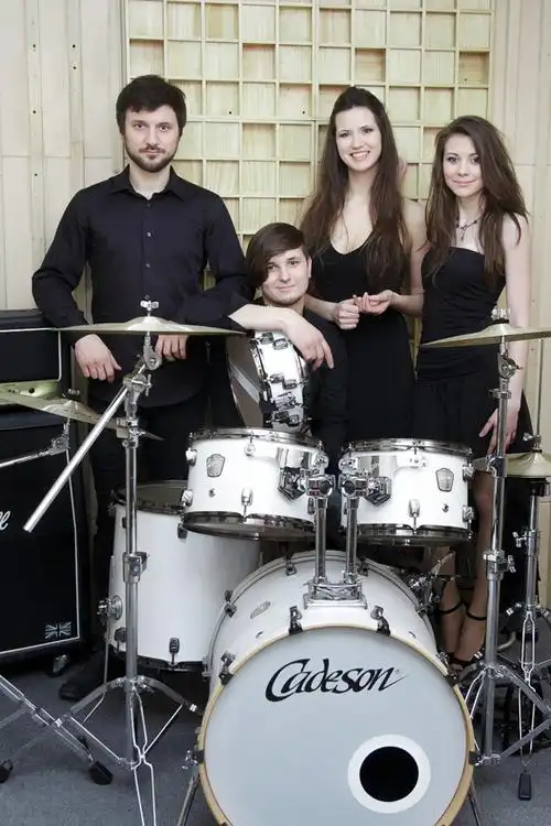 外籍乐队——namaste cover band