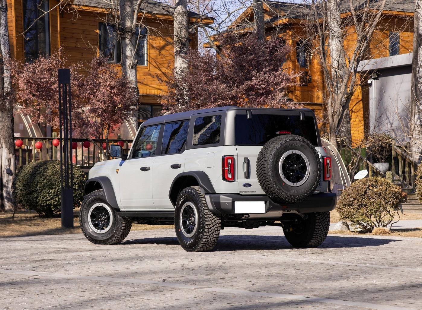 江铃福特全新越野车将上市,车宽超2米,外观霸气,全系2.3t 10at