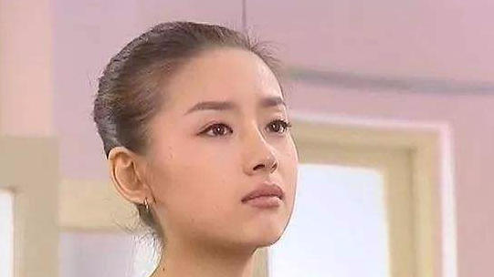 白领公寓中饰演任飞儿