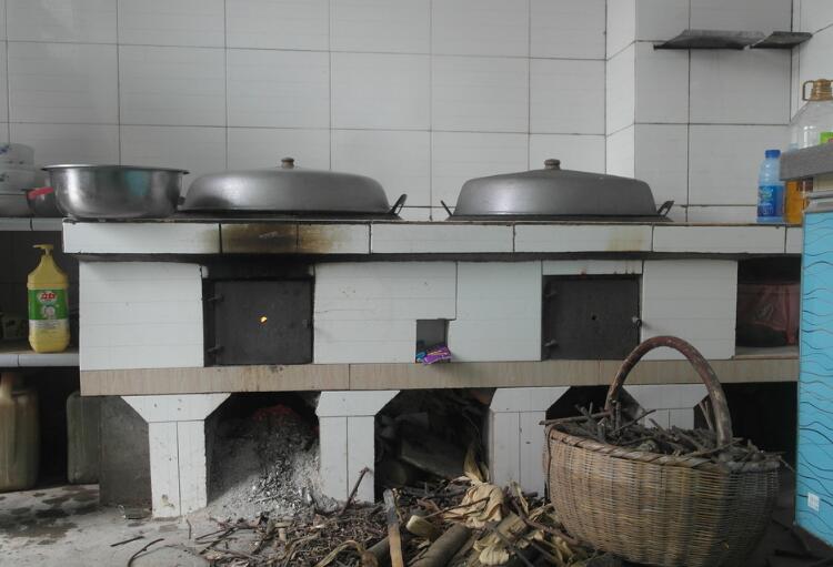 禁止农村使用柴火灶?农民做饭咋办?老农:解决这3个问题就行