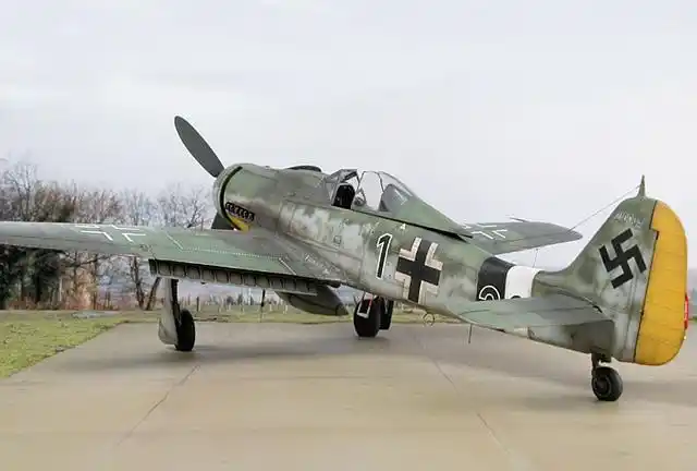 二战战机 之 德国fw-190战斗机