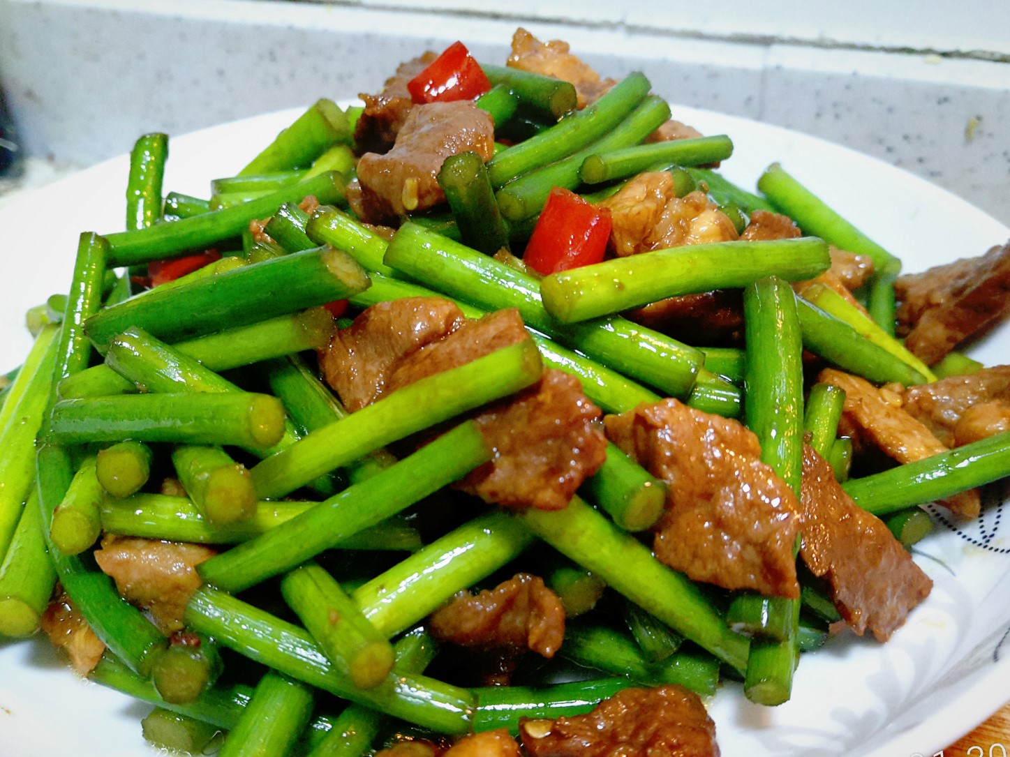 一道普通家常菜,我家经常吃,不仅仅是味道好,关键还有很多益处