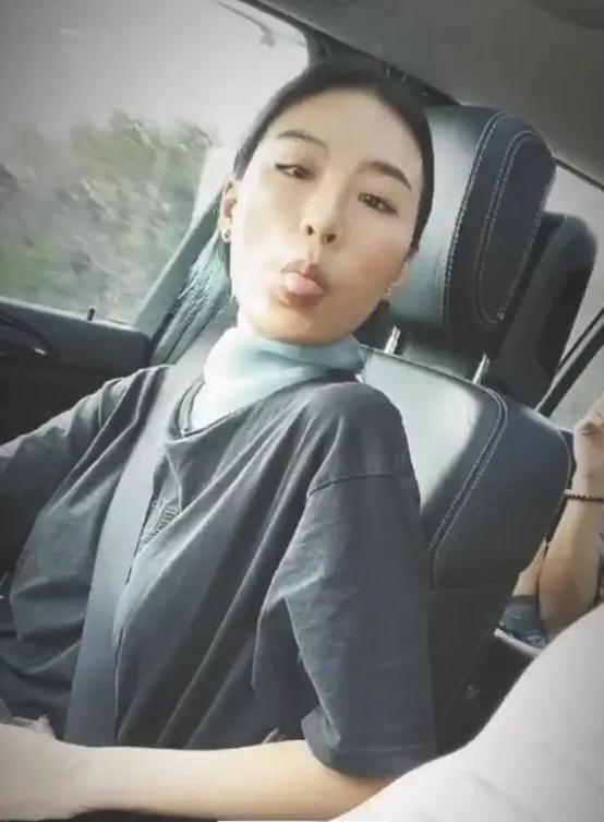 高以翔前女友再发其照片纪念,前不久才被拍与女友人录音疑新恋情