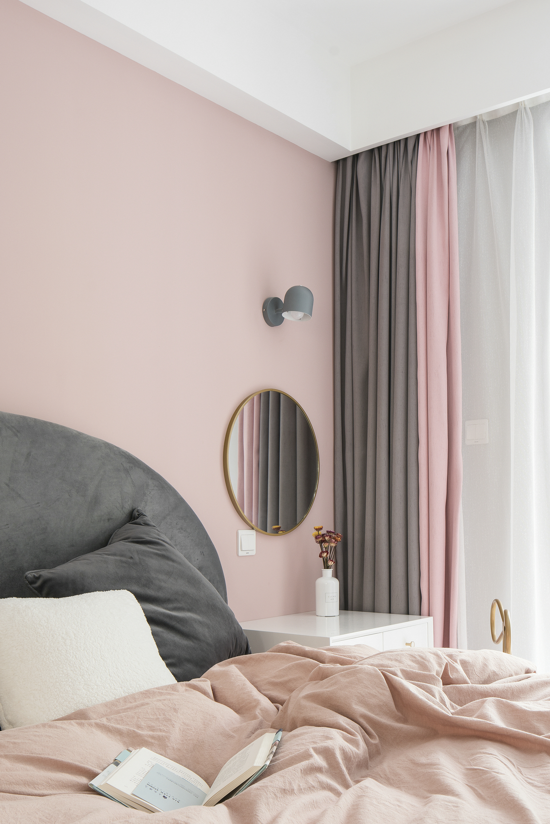 北欧ins风公寓装修卧室一角9/12