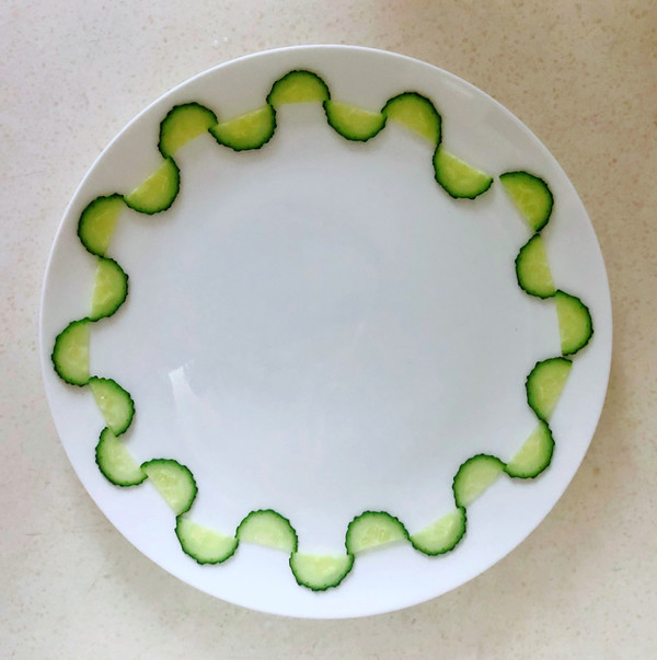 云卷云舒86做的一看就会的黄瓜摆盘